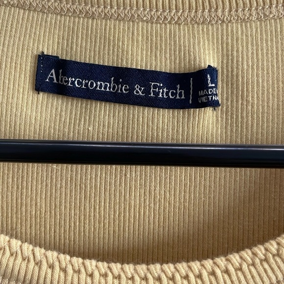 Abercrombie & Fitch 3/4 Sleeve Mustard Yellow T-Shirt Size L - Picture 4 of 5